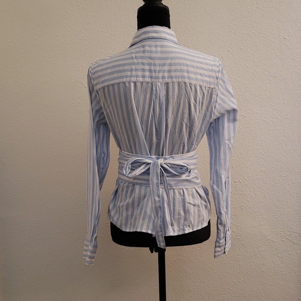 Gap Button Down Blouse Like New - image 6